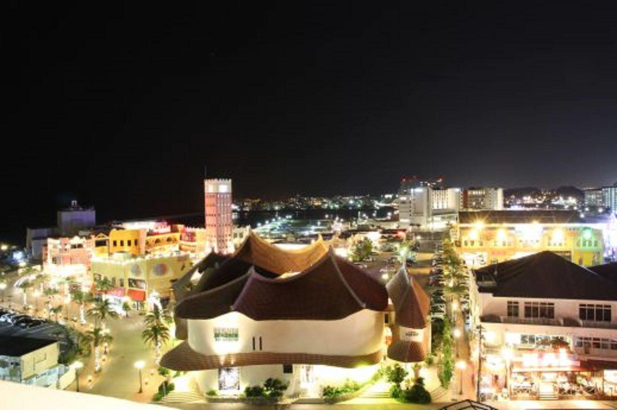 Condominium Hotel Monpa Chatan Ngoại thất bức ảnh